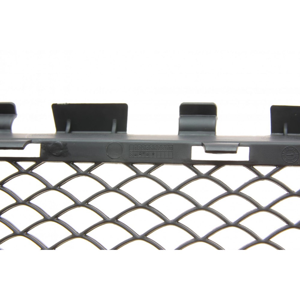 Решітка бампера MB C-class (W205) 13- (посередині)