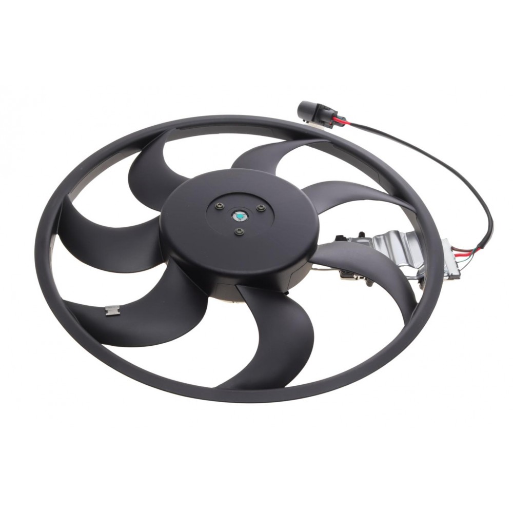 47588 NRF Вентилятор охолодження двигуна