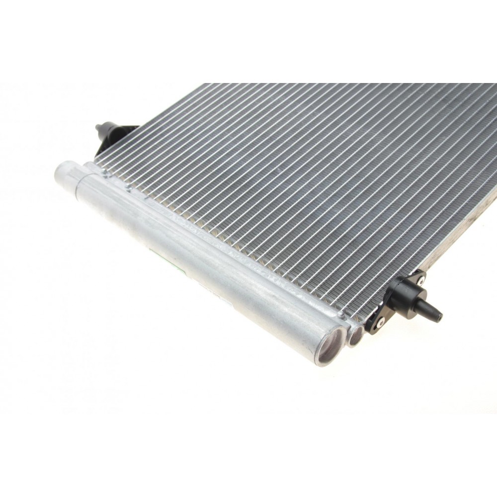 Радіатор кондиціонера Citroen Berlingo 1.6HDI 08-/C4 04-11/C4 Grand Picasso 06-13