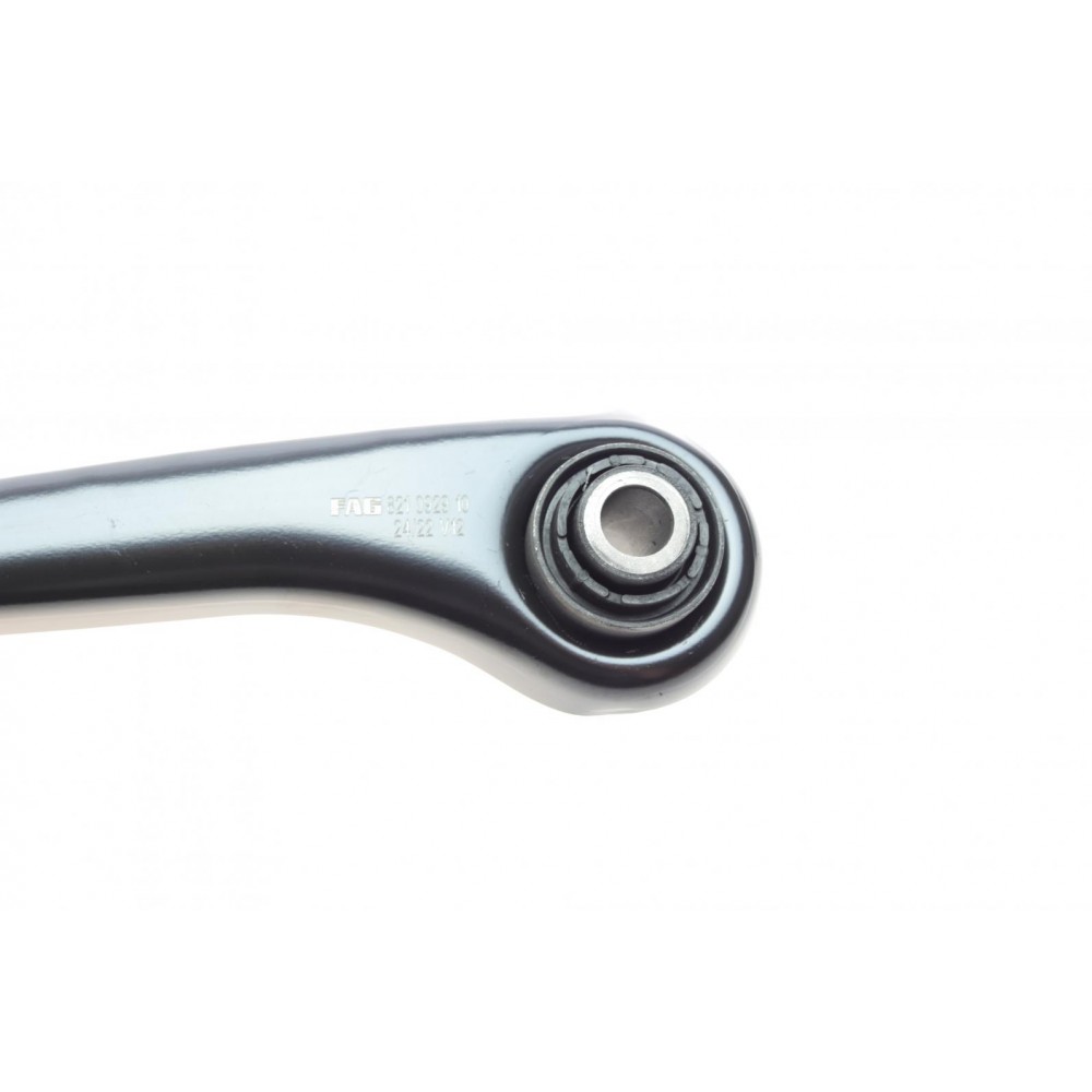 Важіль підвіски (задній/знизу) (R) Audi A3/Q3/Skoda Octavia II/SuperB/VW Golf V/VI/Passat/Touran 03-