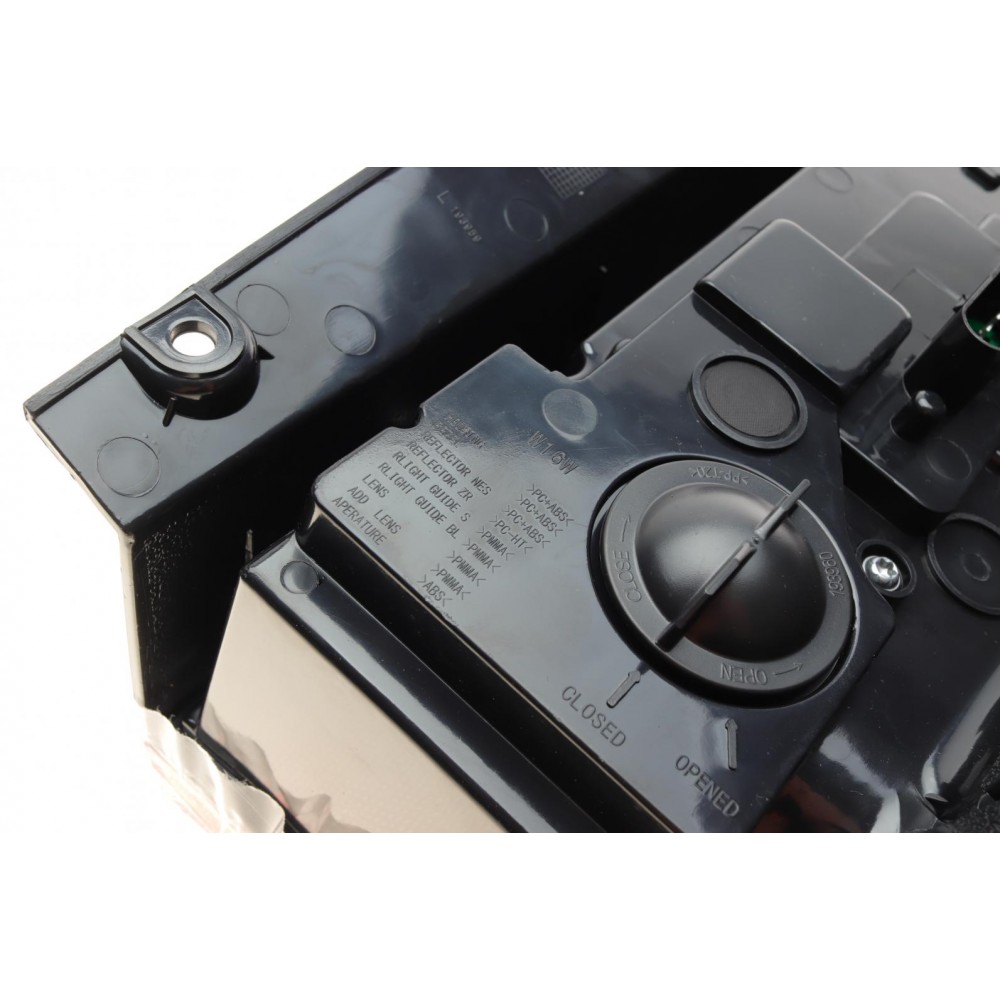 Ліхтар задній MB Vito (W447) 14- (L) LED