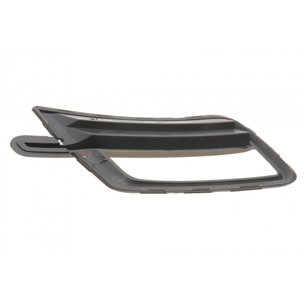 Вставка бампера (без протитуманки) VW Caddy IV 15-20 (R)