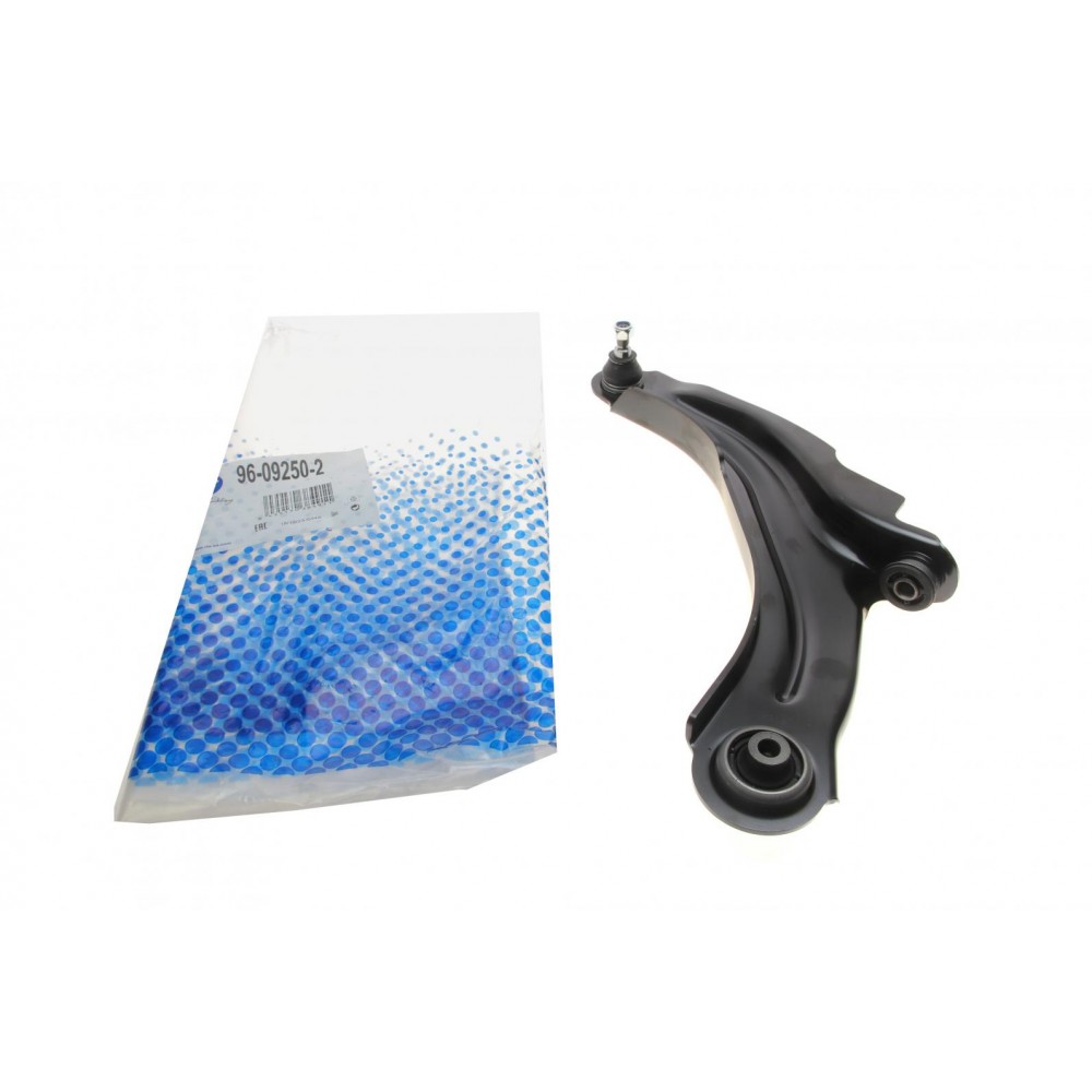 Важіль підвіски (передній/знизу) (L) Renault Clio 12-