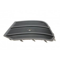 Вставка бампера (під протитуманку) Audi Q3 11-18 (L)