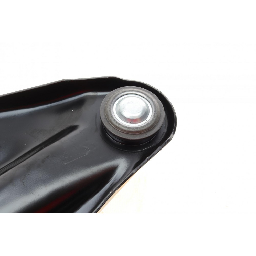 Важіль підвіски (передній/знизу) (R) Renault Logan 04-