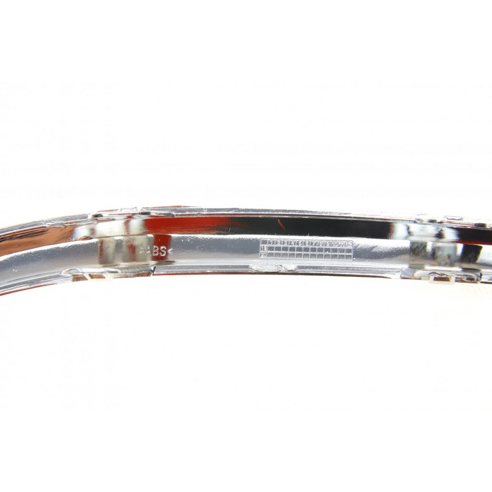 Молдинг бампера (переднього) MB E-class (W213) 16- (R)