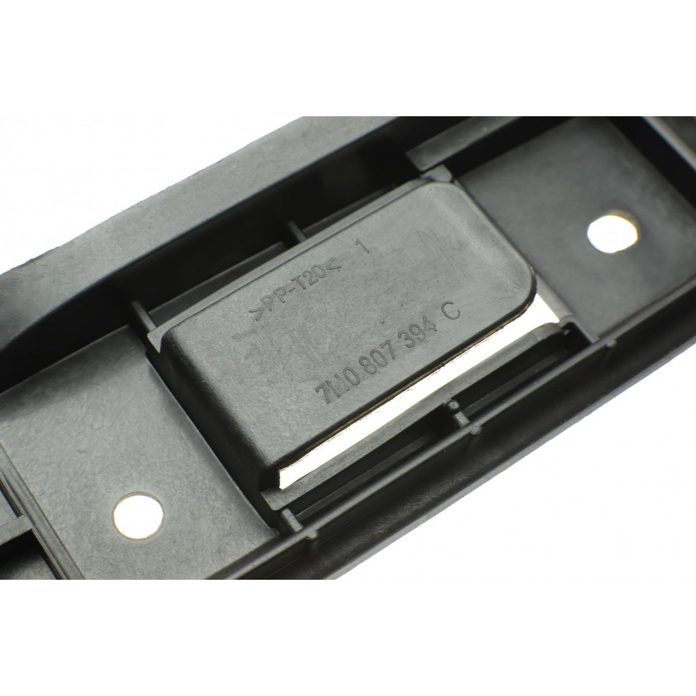 Кронштейн кріплення бампера (заднього/R) VW T5 03-15