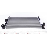 CR 8 000S MAHLE Радіатор охолодження двигуна