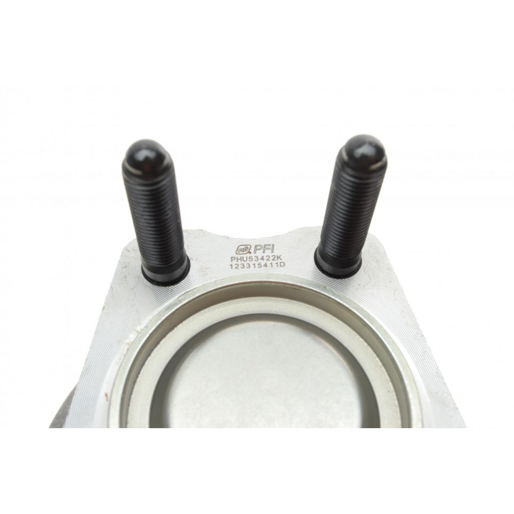 Підшипник маточини (задньої) Opel Combo 01- (К-кт c болтами і гайками) 4 отв.