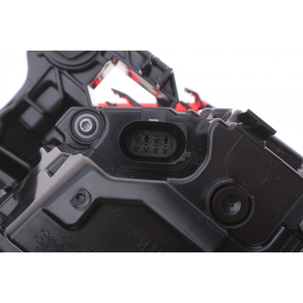 Ліхтар задній VW Golf VIII 20- (R) (зовнішній)