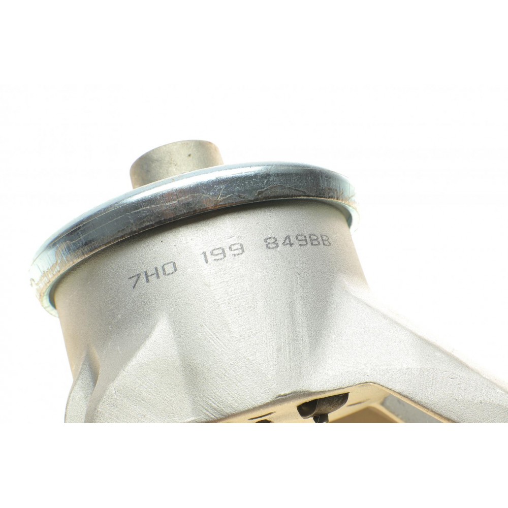 Подушка двигуна (задня) VW T5 2.5 TDI (1990.20)