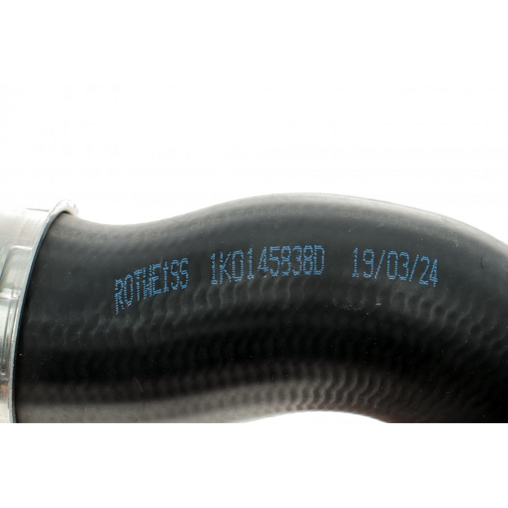 Патрубок інтеркулера (нижній) (L) Audi A3/Skoda Octavia/SuperB/VW Golf/Jetta/Passat 2.0D 03- (ззаду)