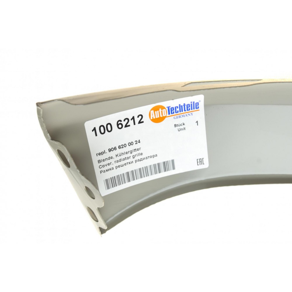 Планка під решітку радіатора MB Sprinter 06- (посмішка) (6212)