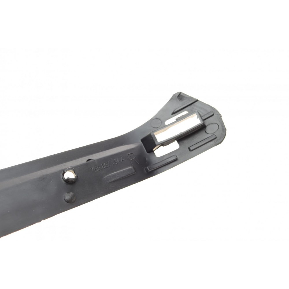 Кронштейн накладки бампера (переднього) VW T5 03-10 (R)