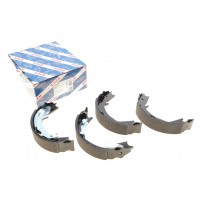 0 986 487 711 BOSCH Комплект гальмівних колодок, стояночная тормозная система