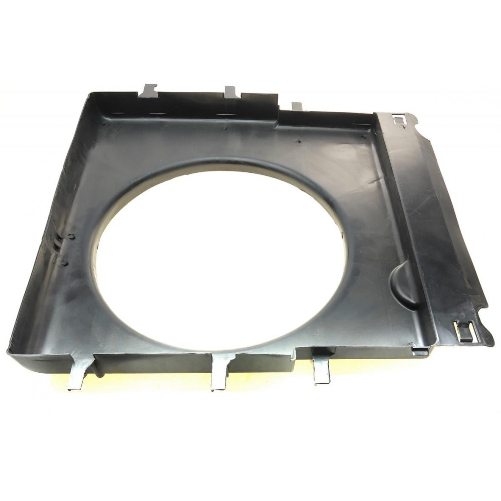 Дифузор радіатора MB Sprinter 06-