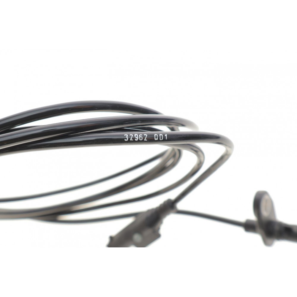 Датчик ABS (задній) MB Sprinter/VW Crafter 11- (L)