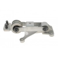 524706 HUTCHINSON Кронштейн підвіска двигуна