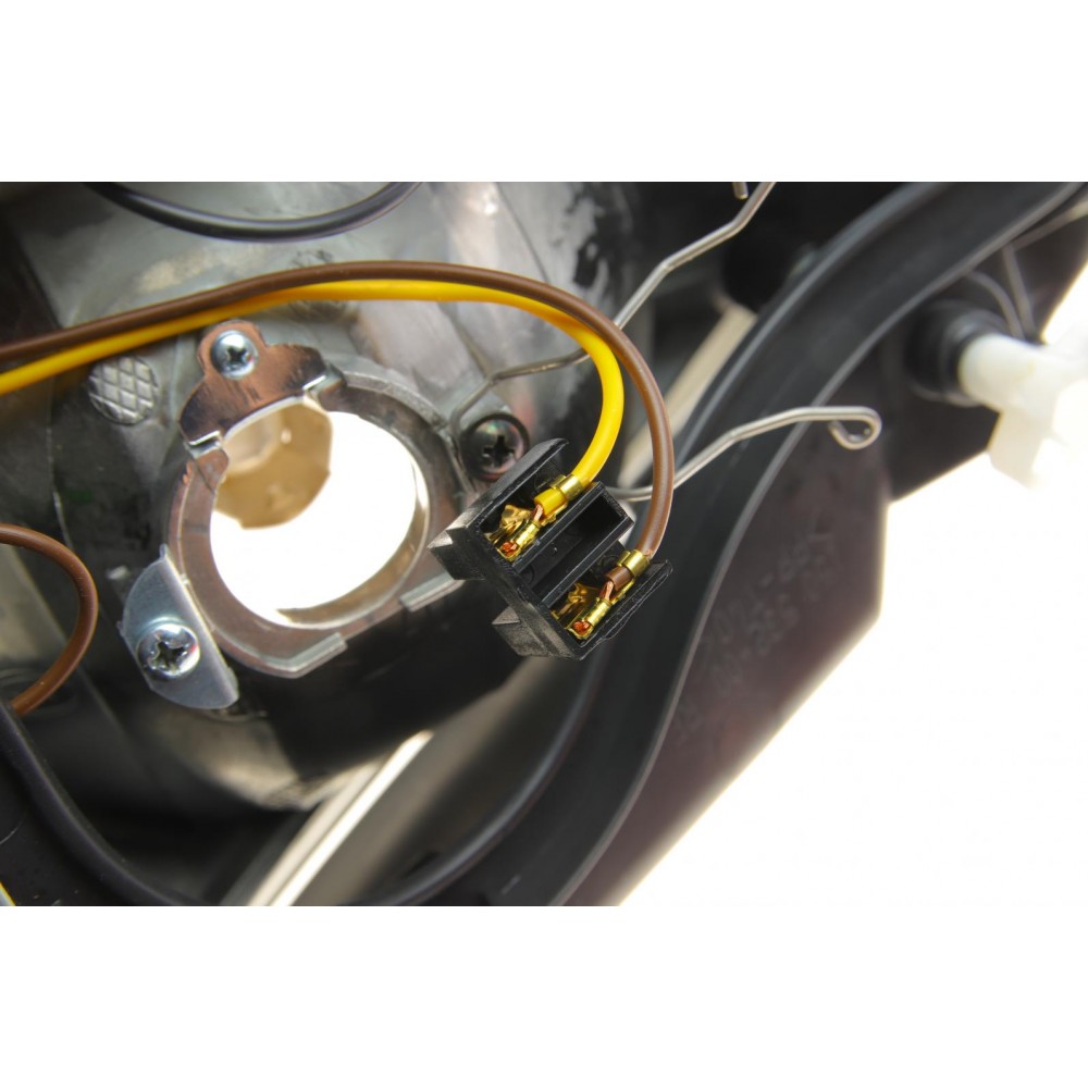 Фара (R) MB Sprinter CDI 03- (з галогенкою)