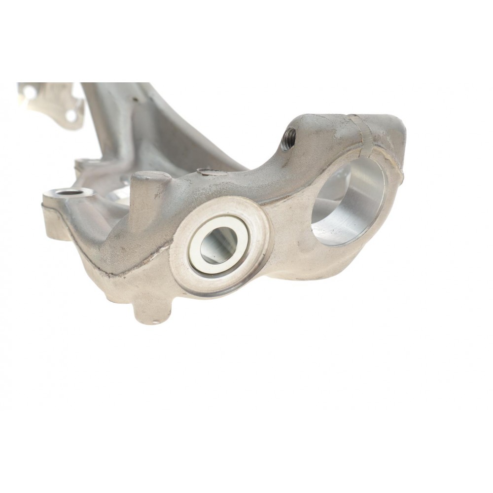 Кулак поворотний (цапфа) Audi A4/A6/Q5 07-18 (L)