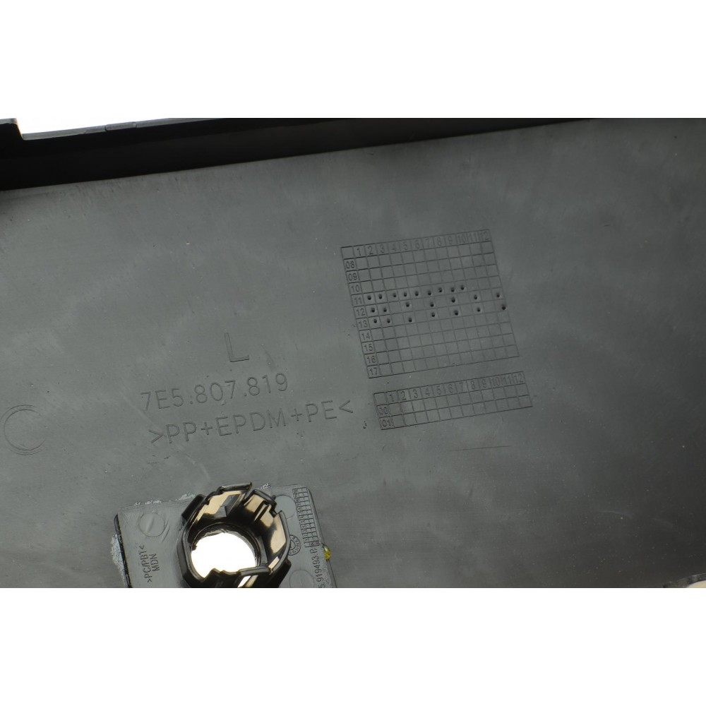 Накладка бампера (переднього) VW T5 09-15 (L) (під парктронік)