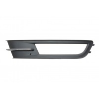 Вставка бампера (під протитуманку) VW Passat 14- (R)