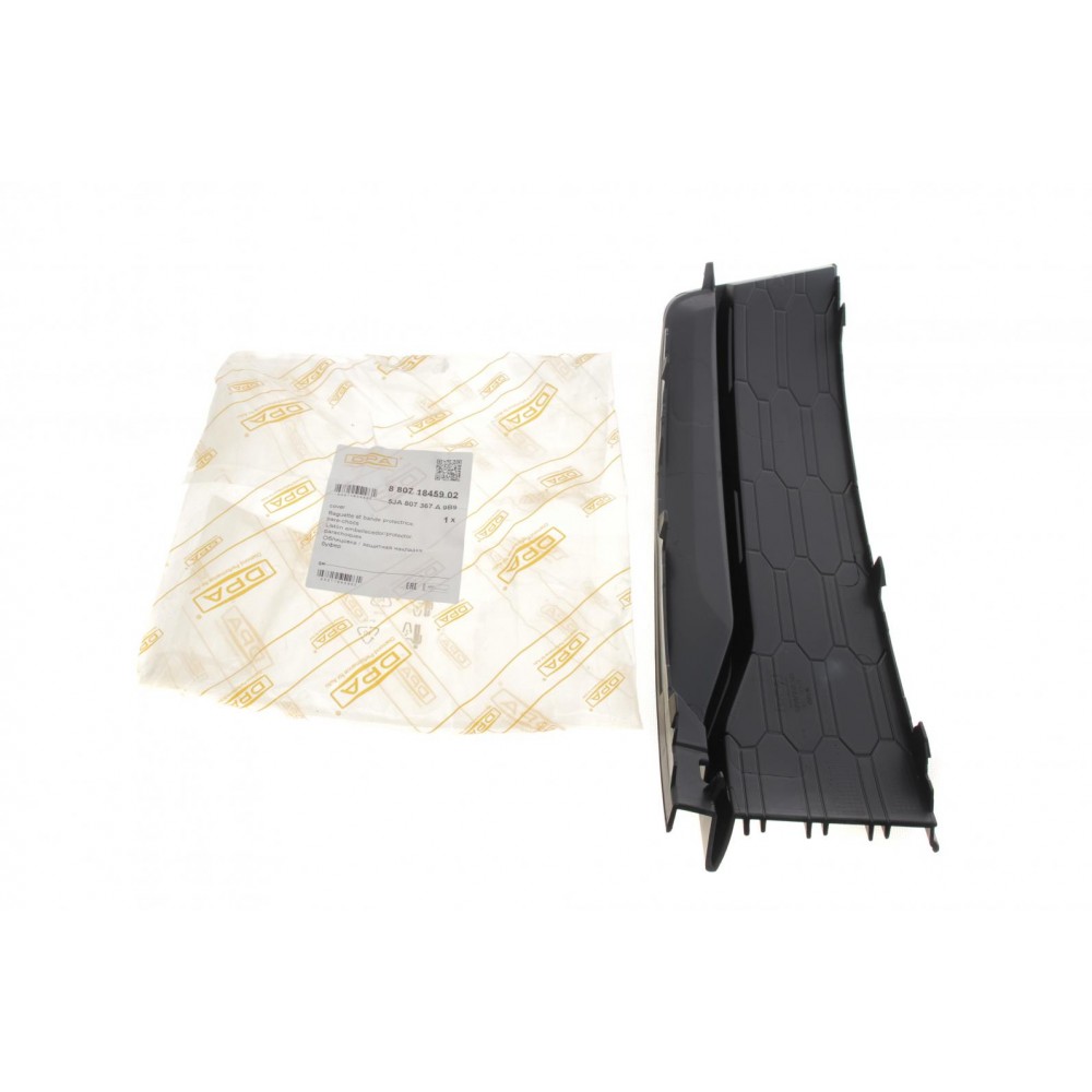 Вставка бампера (під протитуманку) VW Passat 15- (L)