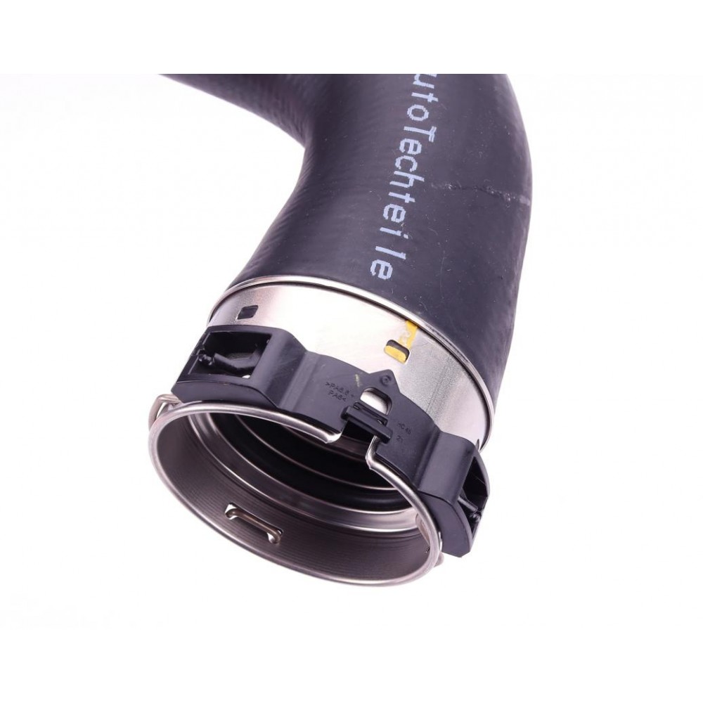 Патрубок інтеркулера (R) Renault Megane III 1.5 dCi 08-