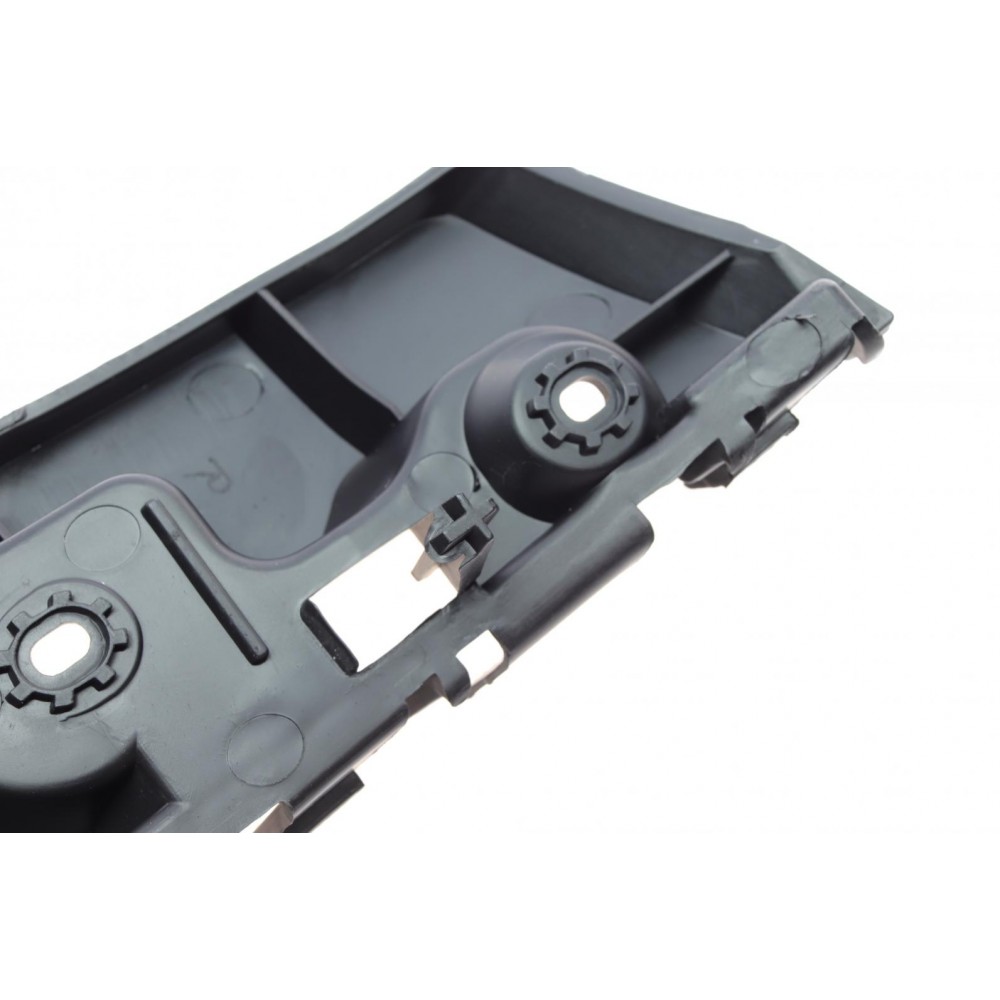 Кронштейн кріплення бампера (переднього) Renault Duster 10-17 (R)