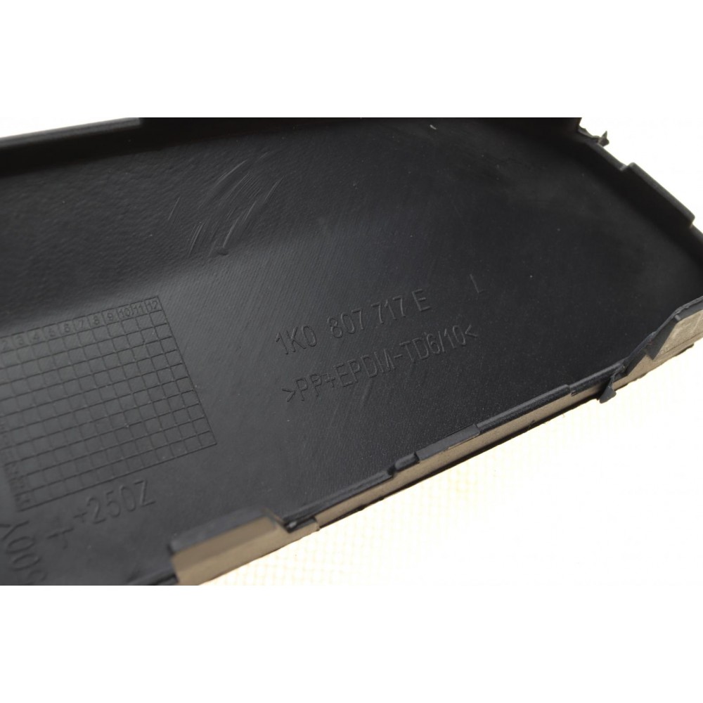 Кришка форсунки омивача фари VW Golf 04-09/Jetta 05-10 (L)