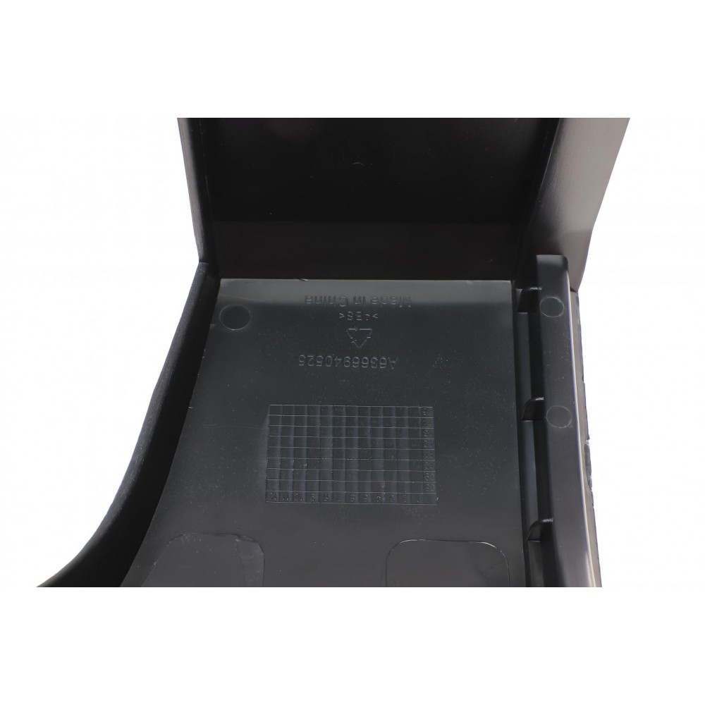 Накладка петлі дверей MB Vito (W639) (R)