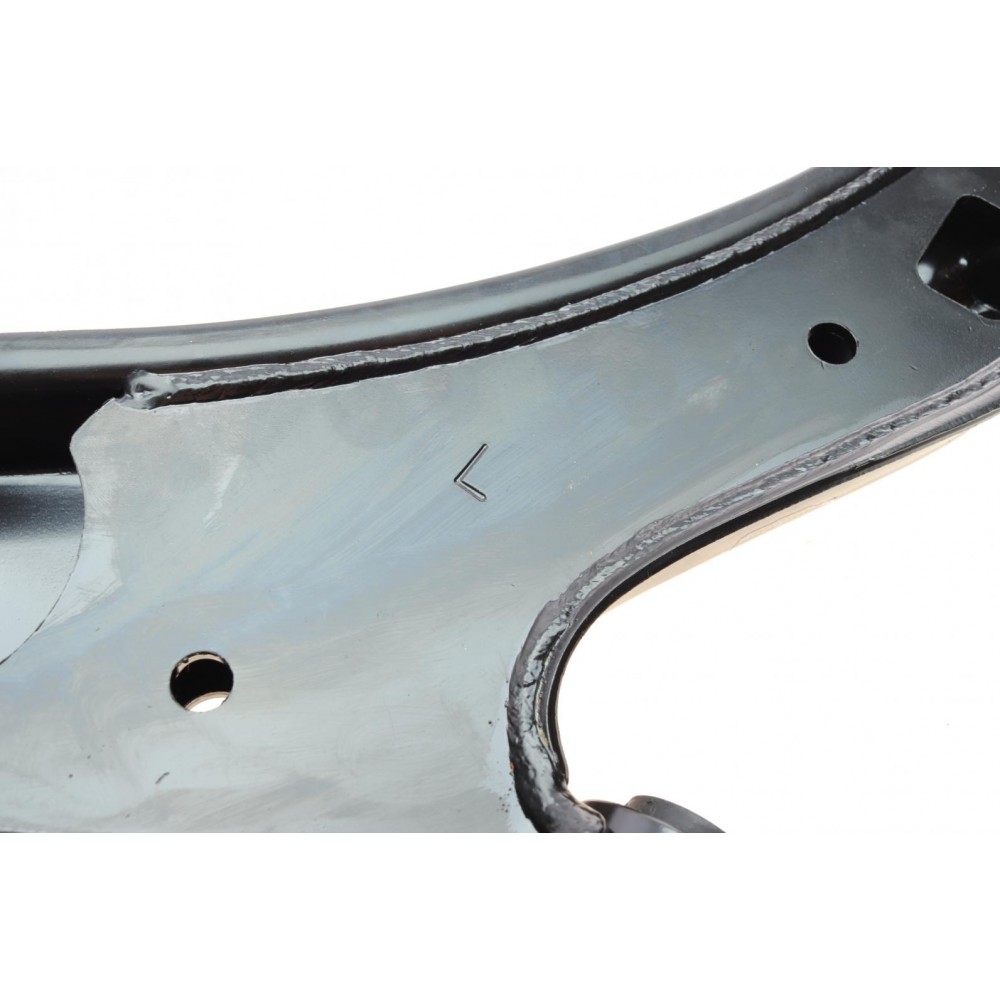 Важіль підвіски (передній) (L) Nissan Almera 00-06