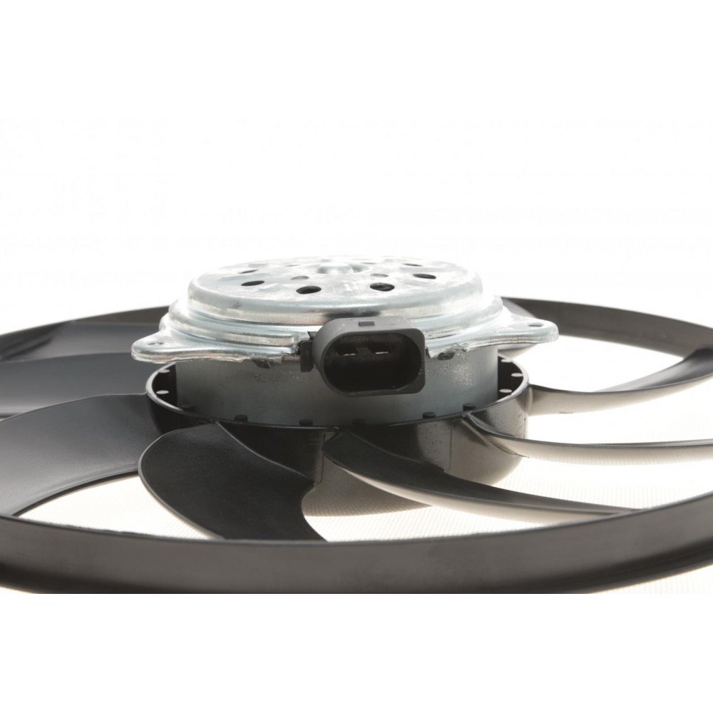 Вентилятор радіатора (електричний) Audi A4/A6/Q5 07-