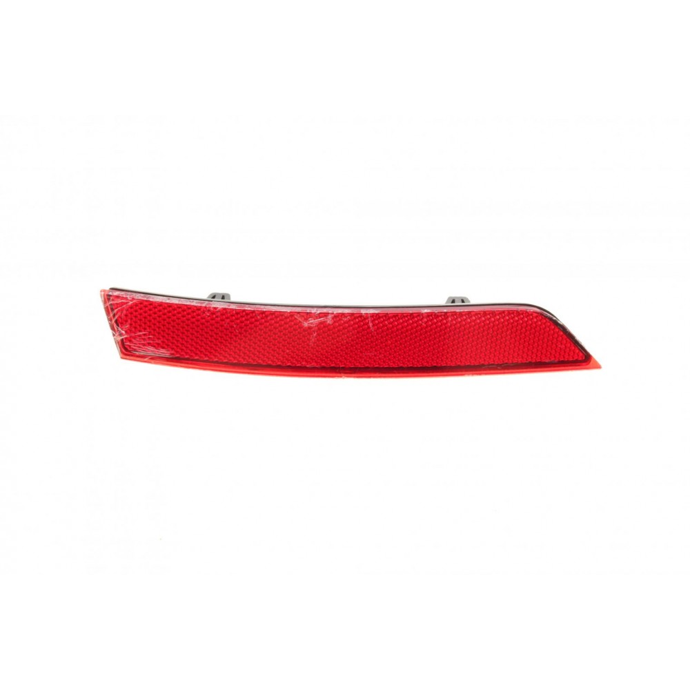 Світловідбивач бампера (заднього) VW Passat 14- (R)