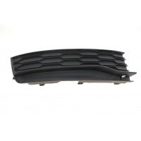 Вставка бампера (під протитуманку) VW Passat 15- (R)