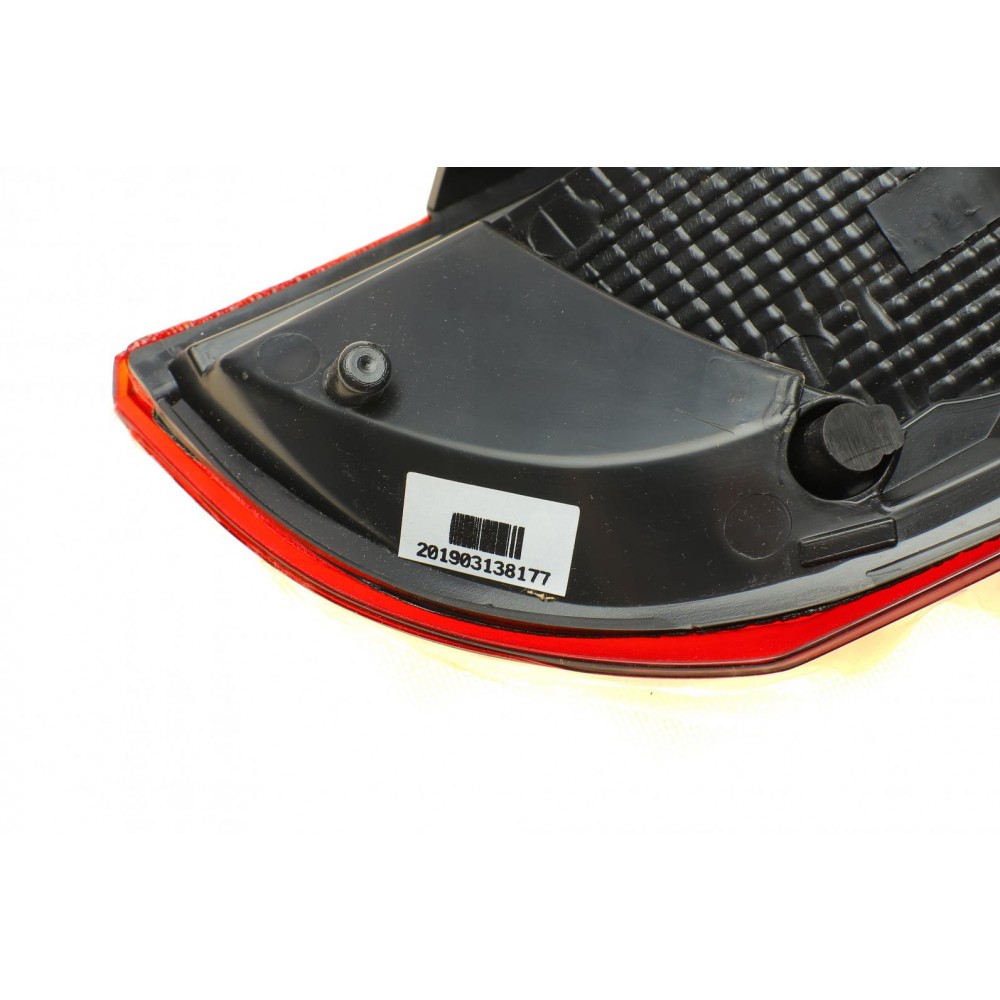 Ліхтар задній Fiat Doblo 14- (R)