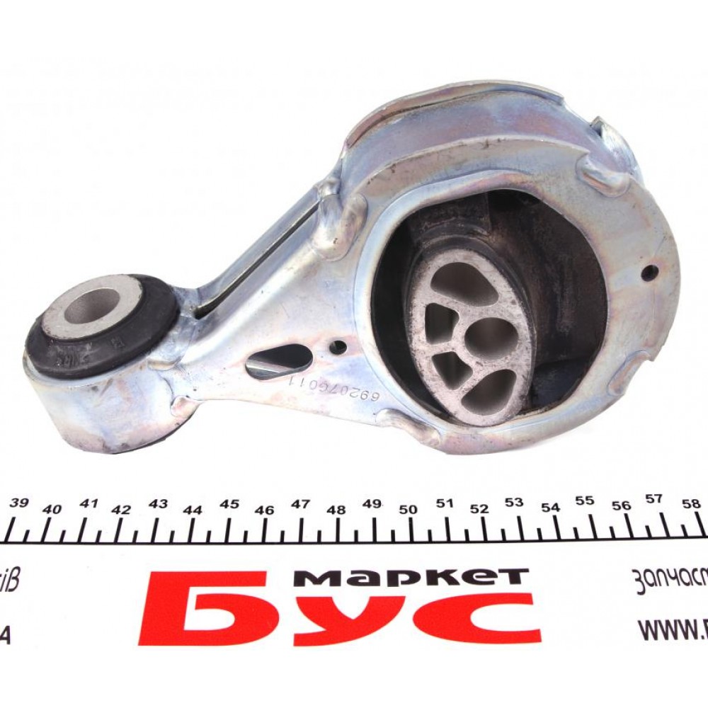 Подушка двигуна (нижня) Renault Megane III 1.6dCi 11- (косточка)