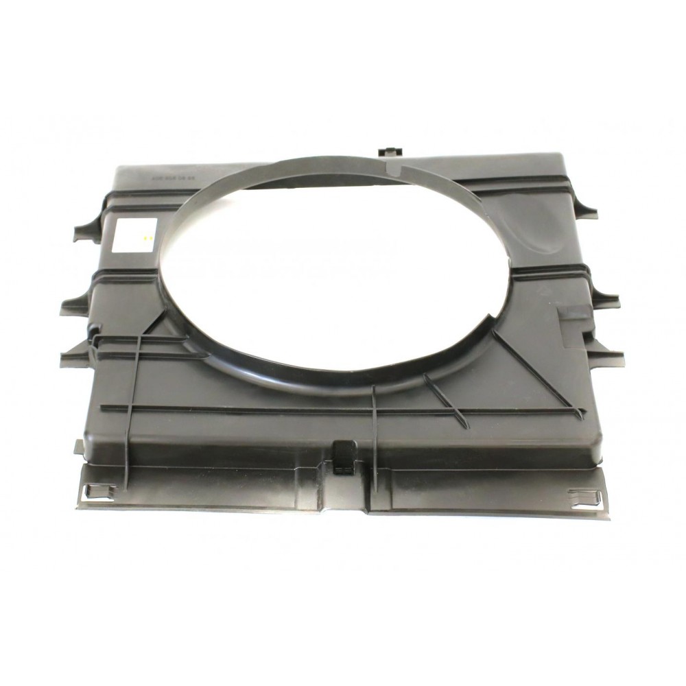 Дифузор радіатора MB Sprinter OM651 09-